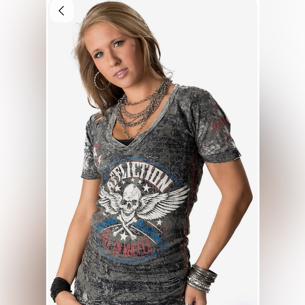 Buckle Affliction Black Gray Cutout V-Neck Graphic Tee - Picture 2 of 15